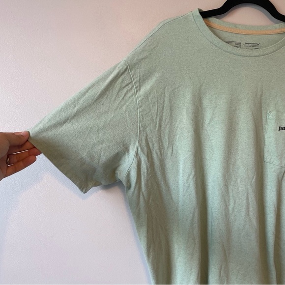 Patagonia Men's Boardshort Logo Pocket Responsibili-Tee in tea green size XXL - Picture 6 of 12